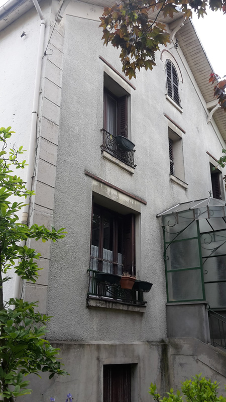 Nettoyage de la façade d'un immeuble à Neuilly sur Marne - avant